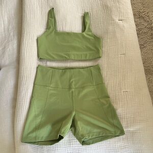 Girlfriend collective